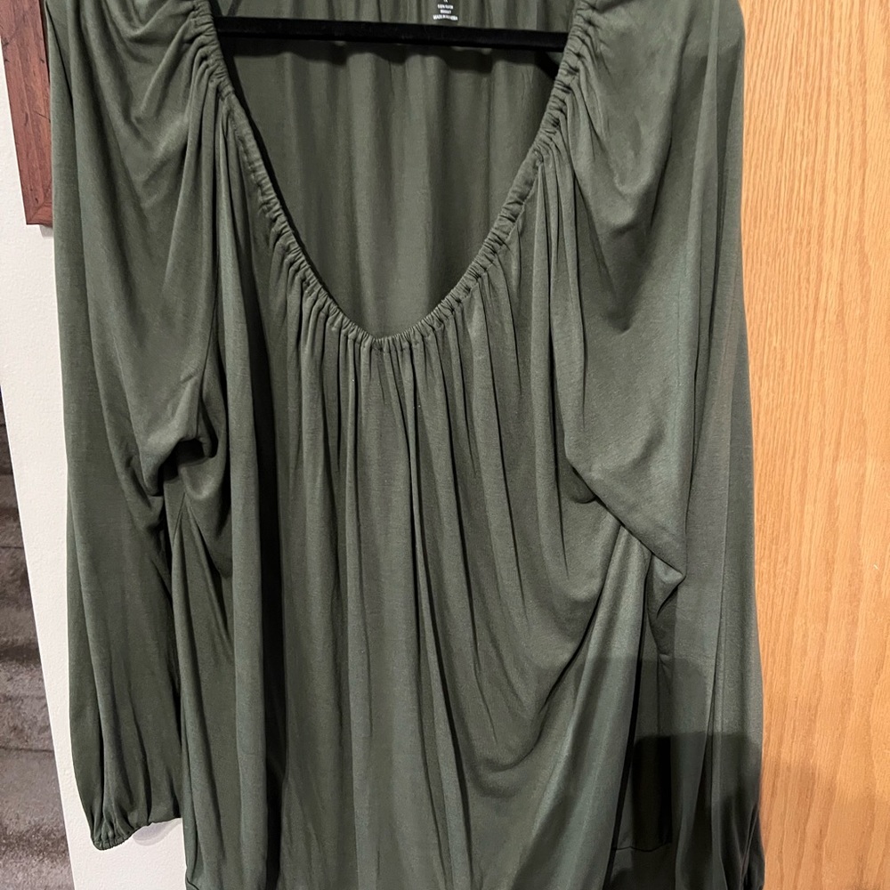 ANA LONG SLEEVE TOP , size 1X , color army green